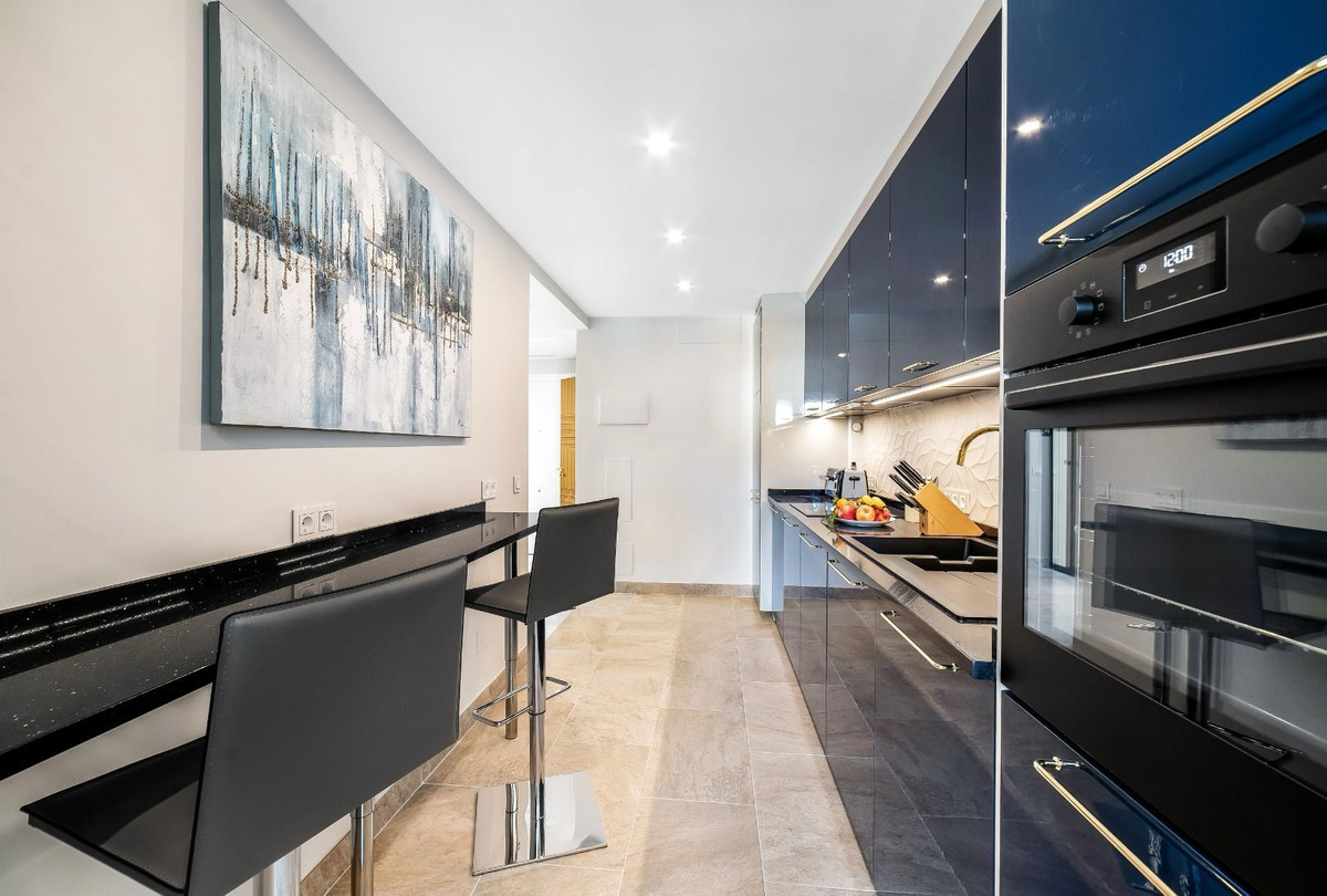 Se vende Apartamento Planta Media de 2 dormitorios en Costa Del Sol, Málaga, España