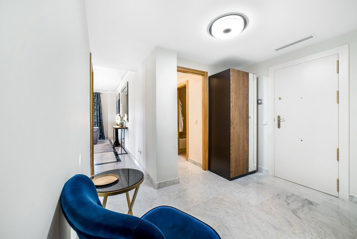 Se vende Apartamento Planta Media de 2 dormitorios en Costa Del Sol, Málaga, España