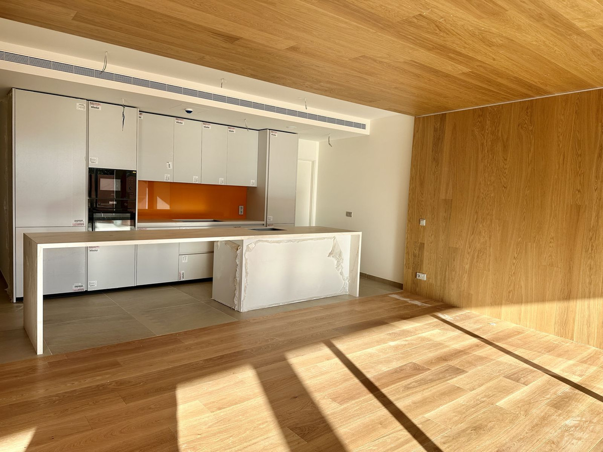 3 Bed Apartment for sale in Fuengirola Costa Del Sol, Málaga, Spain