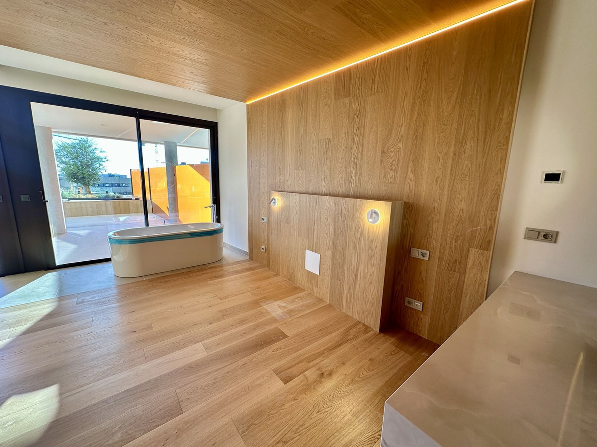 3 Bed Apartment for sale in Fuengirola Costa Del Sol, Málaga, Spain