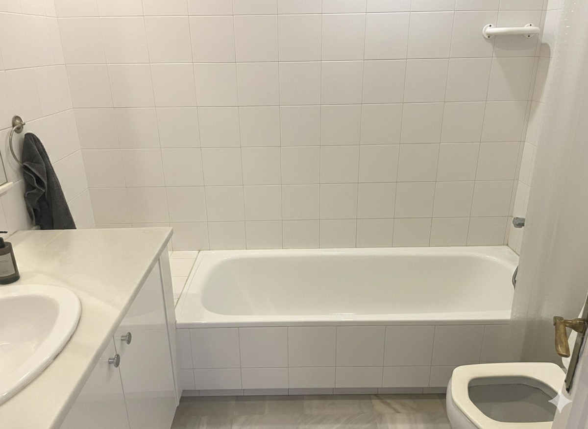 2 Bed Apartment for sale in Los Almendros Costa Del Sol, Málaga, Spain