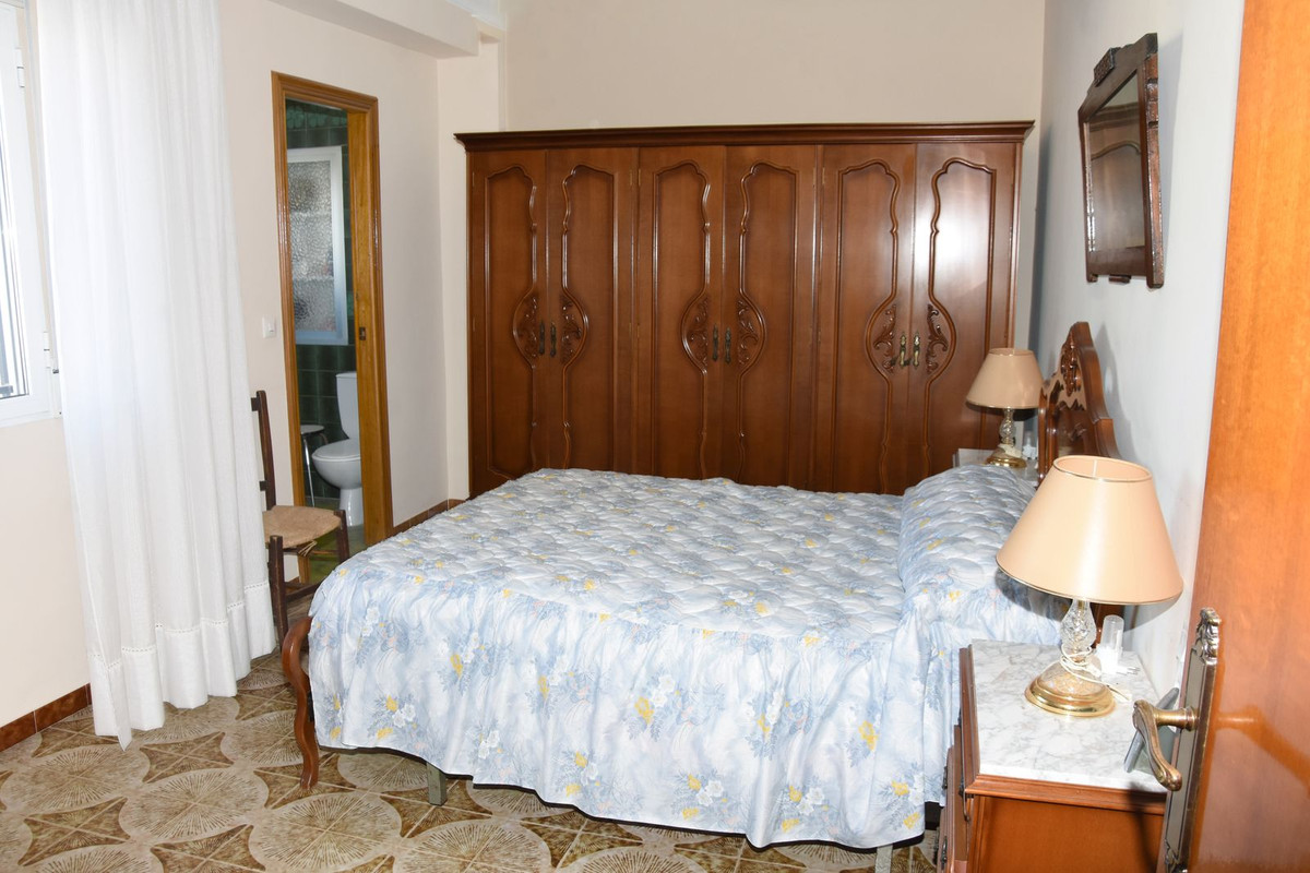 Se vende Apartamento Planta Media de 3 dormitorios en Costa Del Sol, Málaga, España