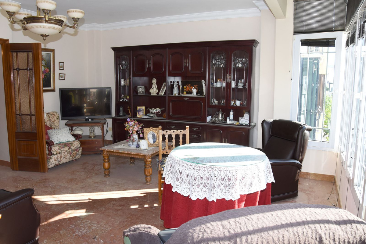 Se vende Apartamento Planta Media de 3 dormitorios en Costa Del Sol, Málaga, España