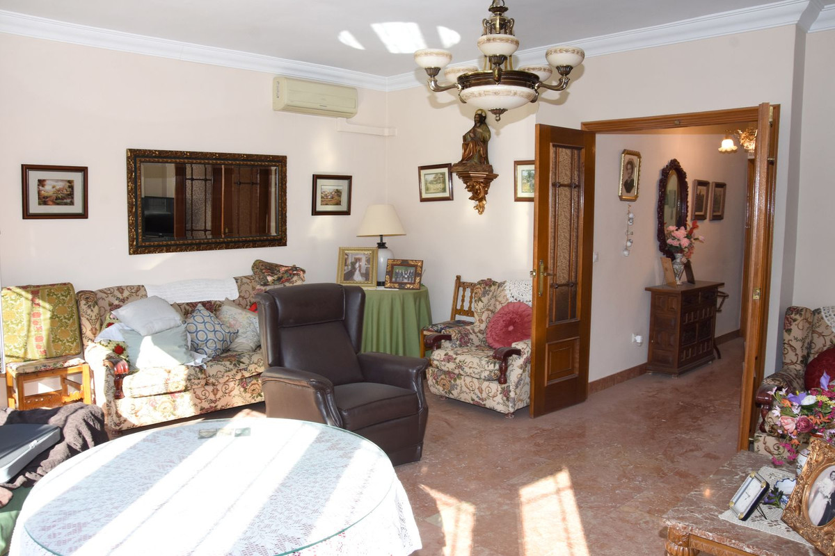 Se vende Apartamento Planta Media de 3 dormitorios en Costa Del Sol, Málaga, España