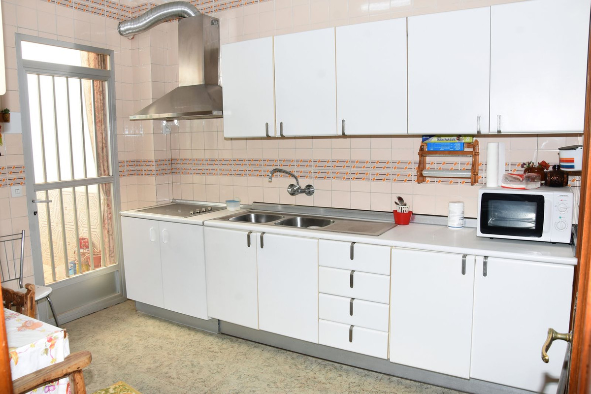 Se vende Apartamento Planta Media de 3 dormitorios en Costa Del Sol, Málaga, España