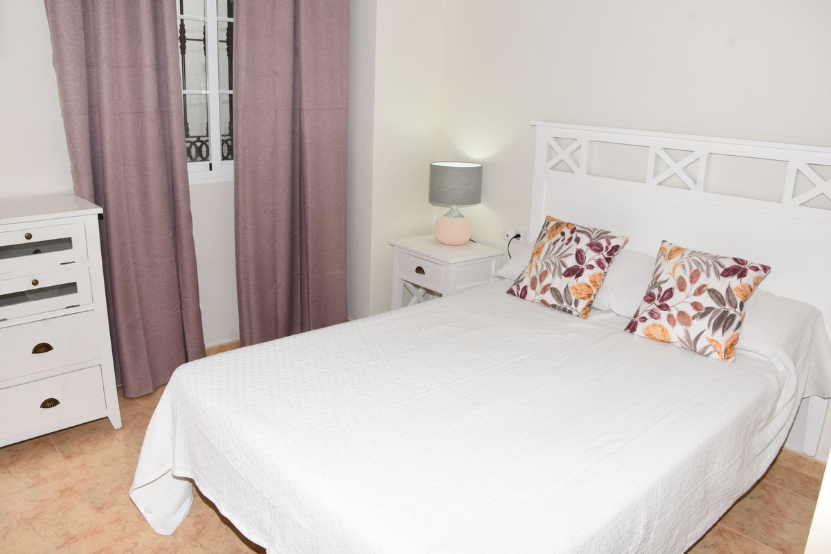 Se vende Apartamento Planta Baja de 2 dormitorios en Costa Del Sol, Málaga, España
