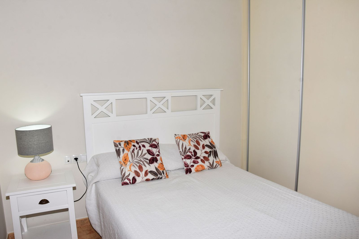 Se vende Apartamento Planta Baja de 2 dormitorios en Costa Del Sol, Málaga, España