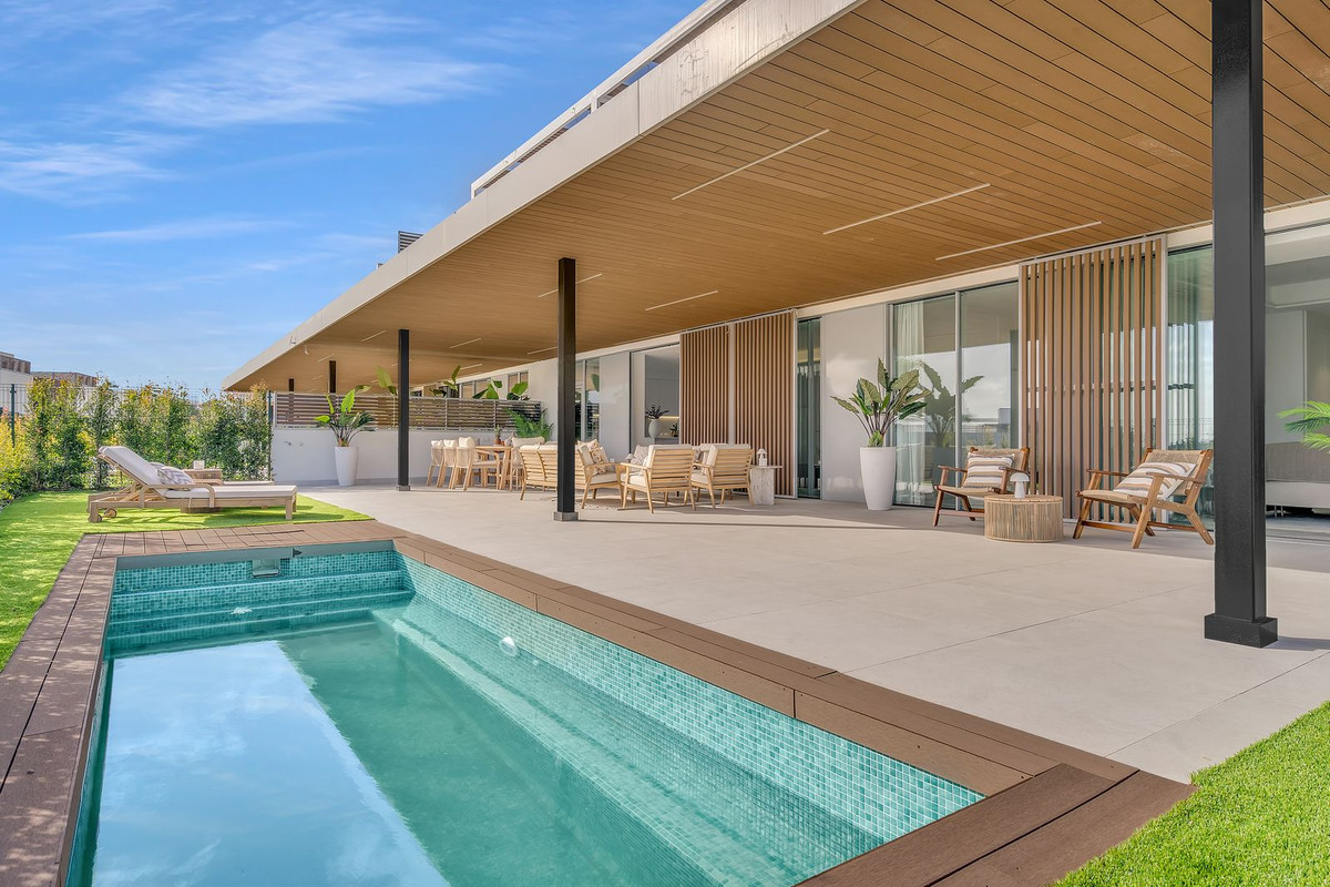 Se vende Apartamento Planta Baja de 4 dormitorios en Costa Del Sol, Málaga, España