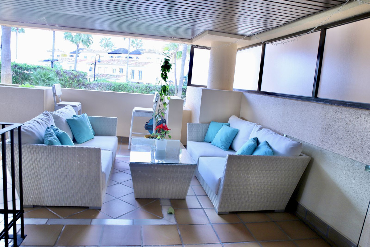 1 Bed Apartment for sale in Estepona Costa Del Sol, Málaga, Spain
