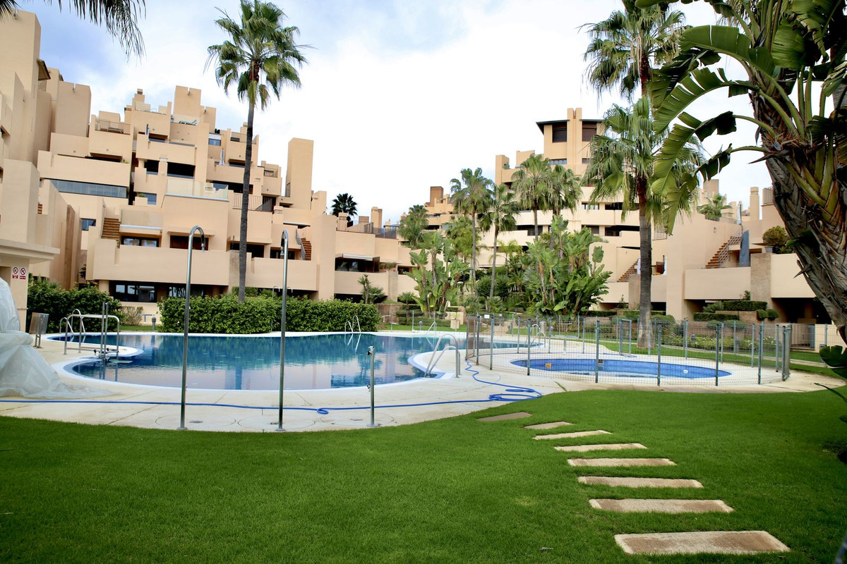 1 Bed Apartment for sale in Estepona Costa Del Sol, Málaga, Spain