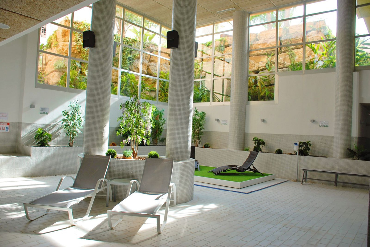 1 Bed Apartment for sale in Estepona Costa Del Sol, Málaga, Spain