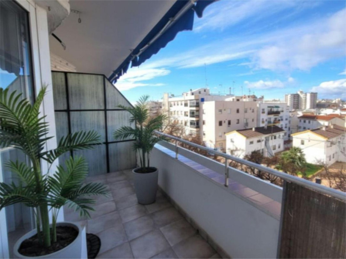 Se vende Apartamento Planta Media de 2 dormitorios en Costa Del Sol, Málaga, España
