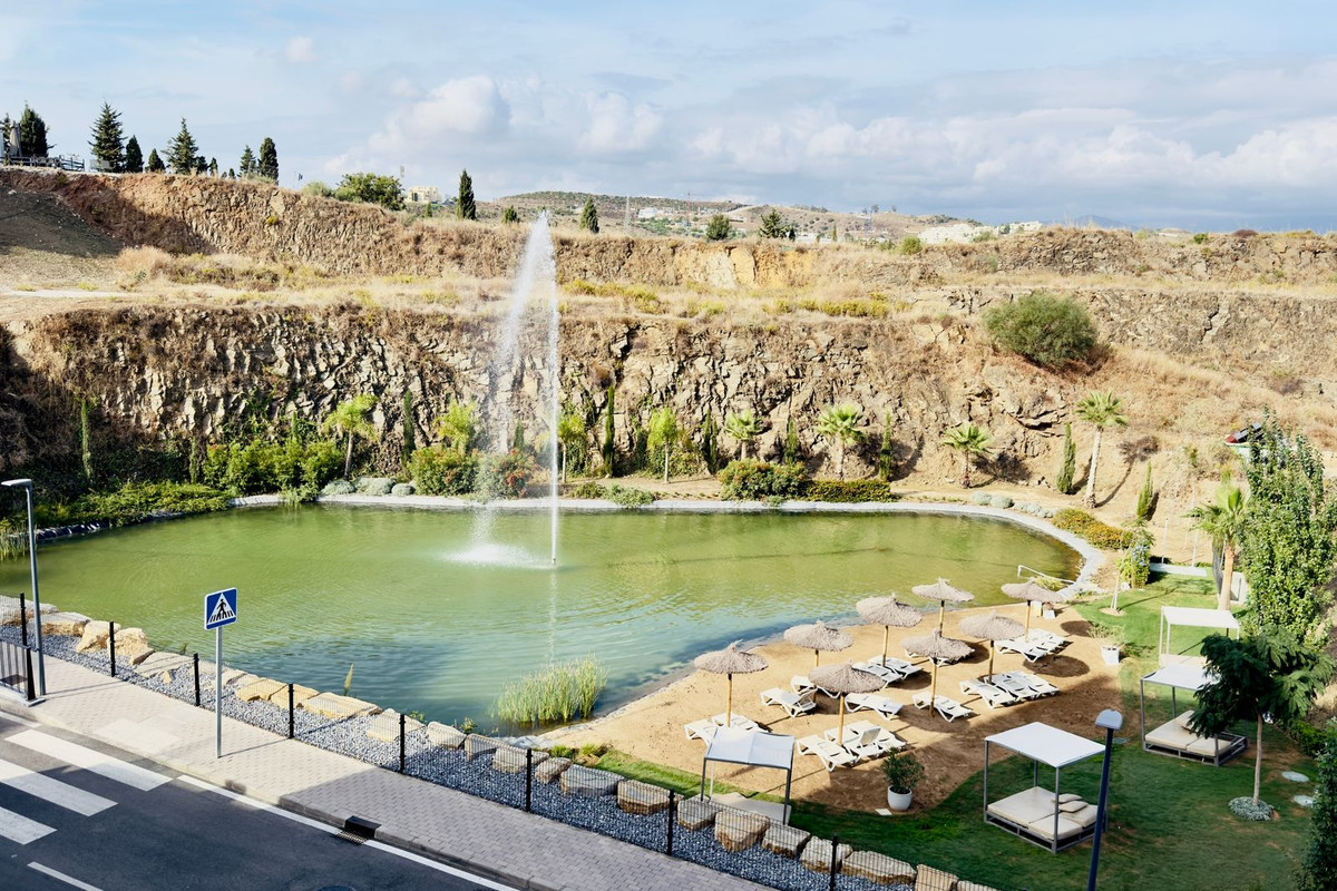 Se vende Apartamento Planta Media de 4 dormitorios en Costa Del Sol, Málaga, España