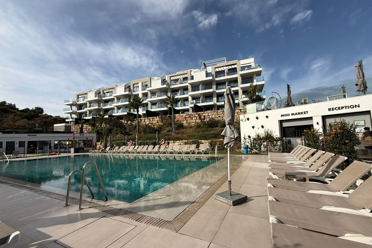 Se vende Apartamento Planta Media de 4 dormitorios en Costa Del Sol, Málaga, España
