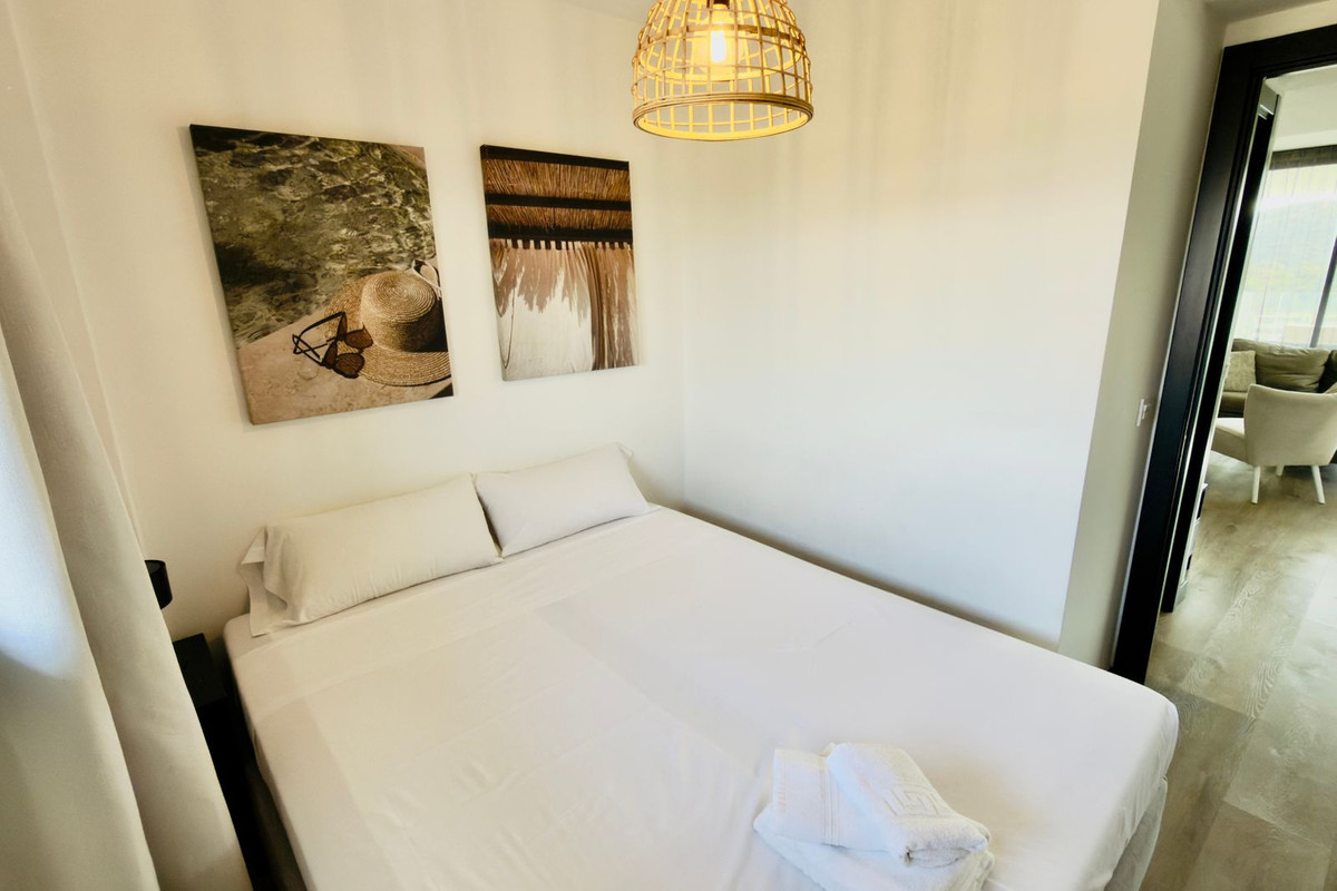 Se vende Apartamento Planta Media de 4 dormitorios en Costa Del Sol, Málaga, España