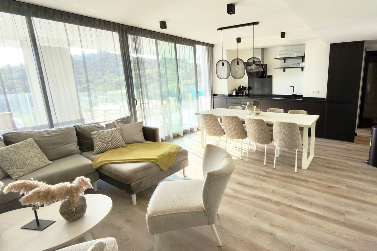 Se vende Apartamento Planta Media de 4 dormitorios en Costa Del Sol, Málaga, España