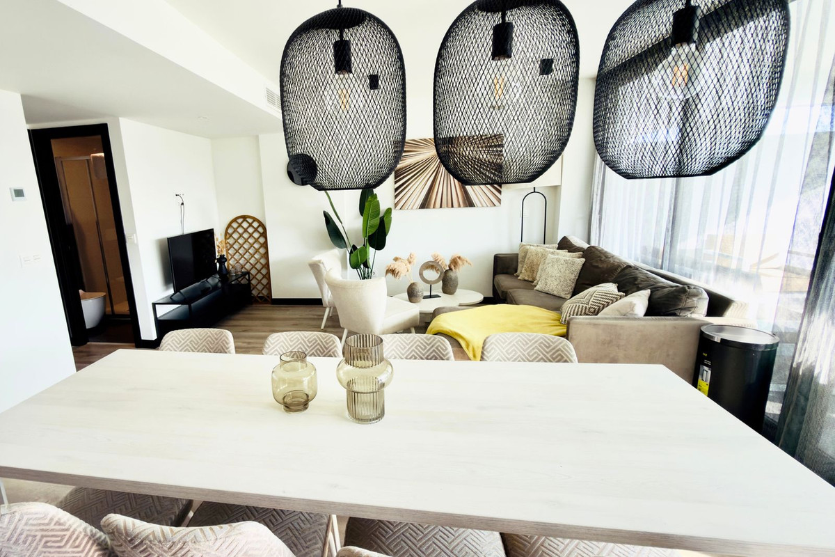 Se vende Apartamento Planta Media de 4 dormitorios en Costa Del Sol, Málaga, España