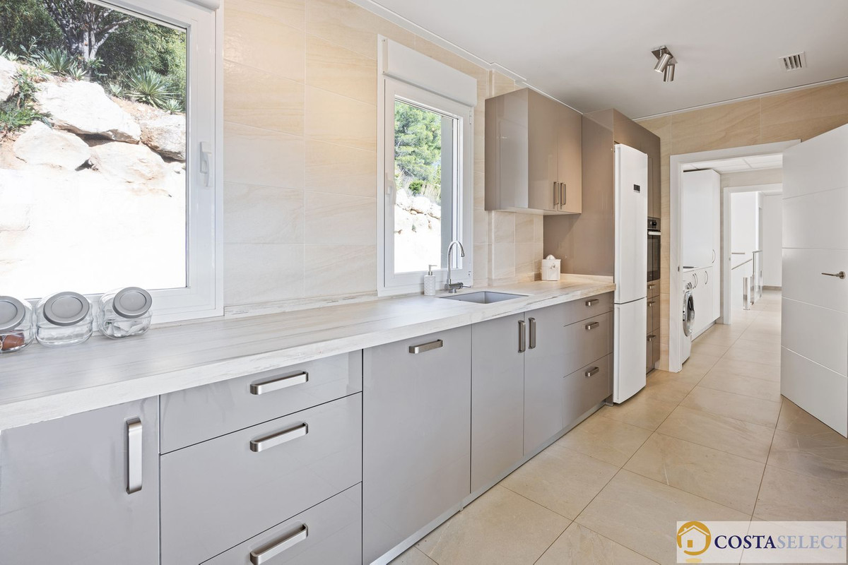 7 Bed Townhouse for sale in Alcalali Costa Blanca, Alicante, Spain