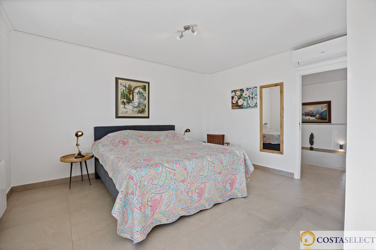 7 Bed Townhouse for sale in Alcalali Costa Blanca, Alicante, Spain