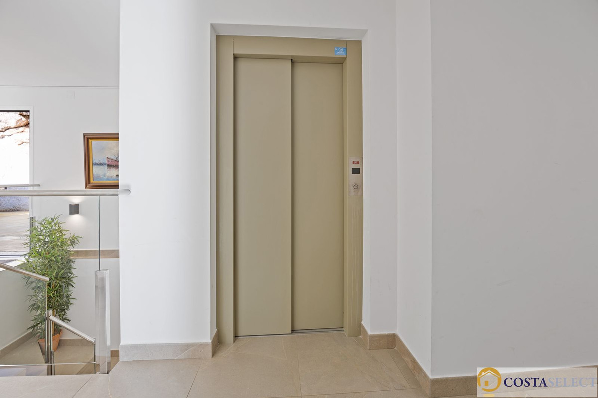 7 Bed Townhouse for sale in Alcalali Costa Blanca, Alicante, Spain
