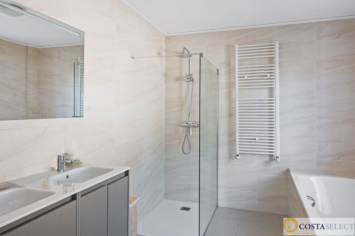 7 Bed Townhouse for sale in Alcalali Costa Blanca, Alicante, Spain
