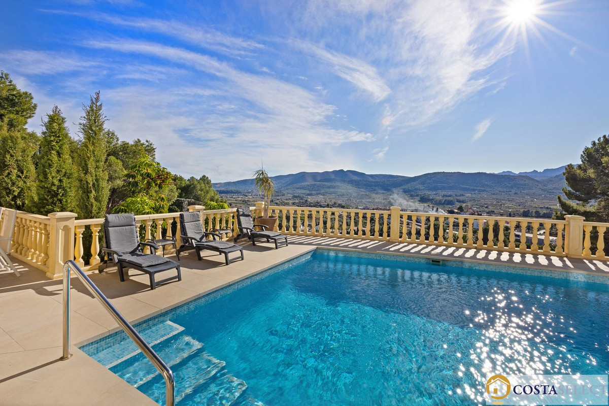 7 Bed Townhouse for sale in Alcalali Costa Blanca, Alicante, Spain