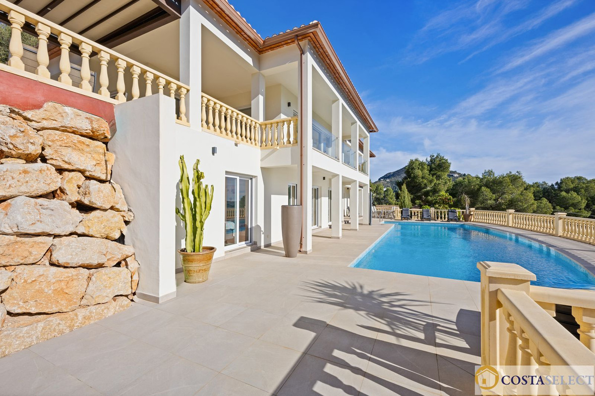 7 Bed Townhouse for sale in Alcalali Costa Blanca, Alicante, Spain