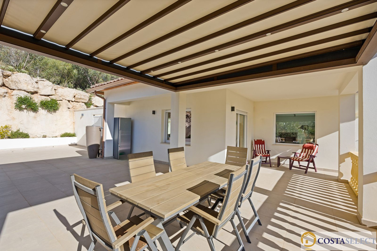 7 Bed Townhouse for sale in Alcalali Costa Blanca, Alicante, Spain