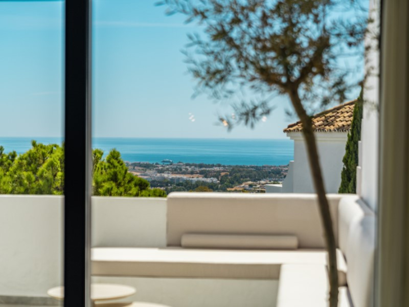 3 Bed Apartment for sale in Benahavís Costa Del Sol, Málaga, Spain