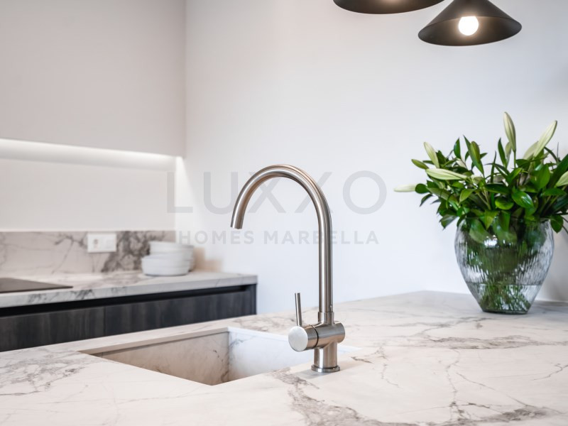 2 Bed Apartment for sale in Benahavís Costa Del Sol, Málaga, Spain