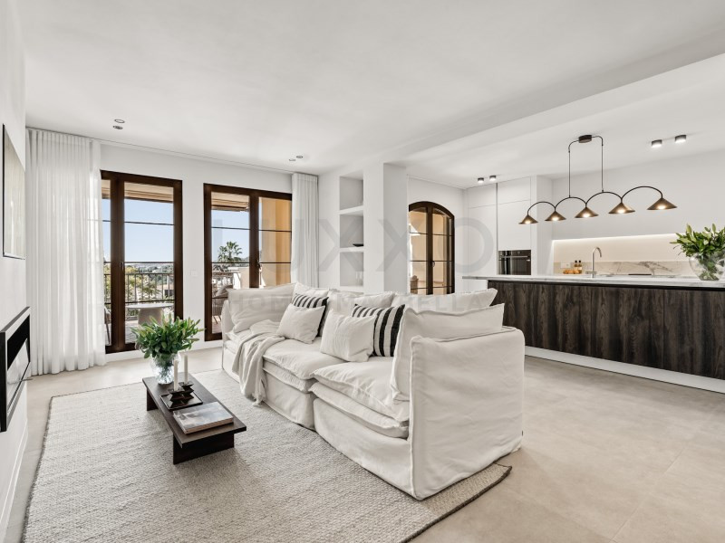 2 Bed Apartment for sale in Benahavís Costa Del Sol, Málaga, Spain