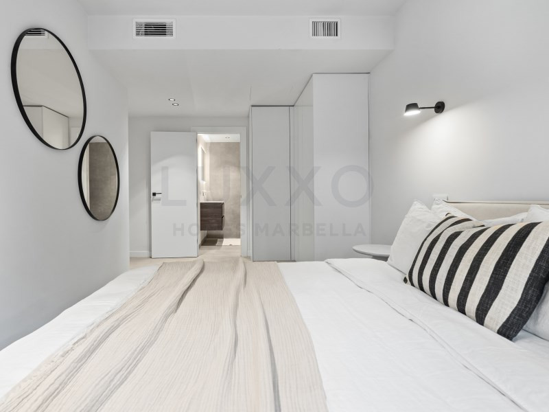 2 Bed Apartment for sale in Benahavís Costa Del Sol, Málaga, Spain
