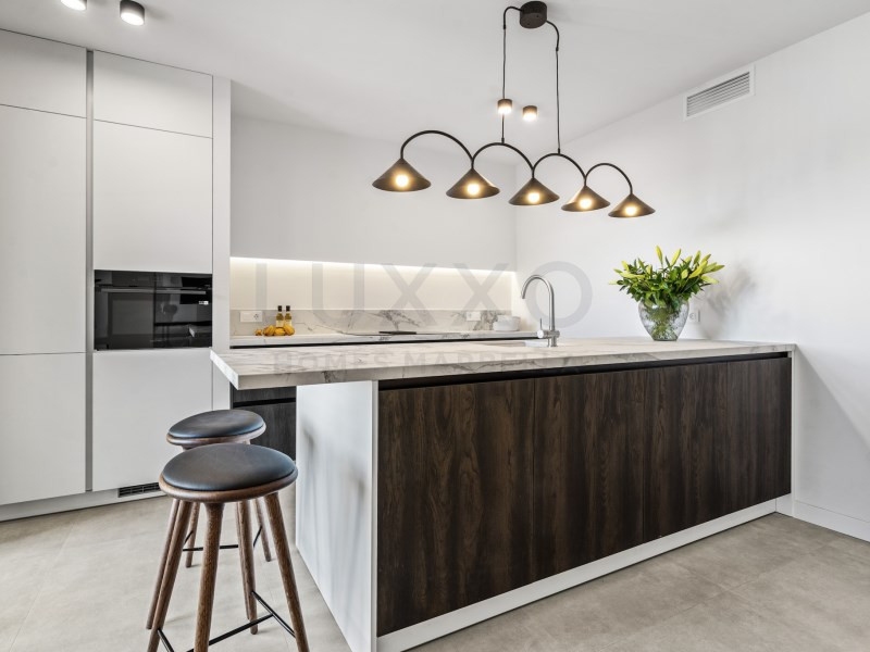 2 Bed Apartment for sale in Benahavís Costa Del Sol, Málaga, Spain