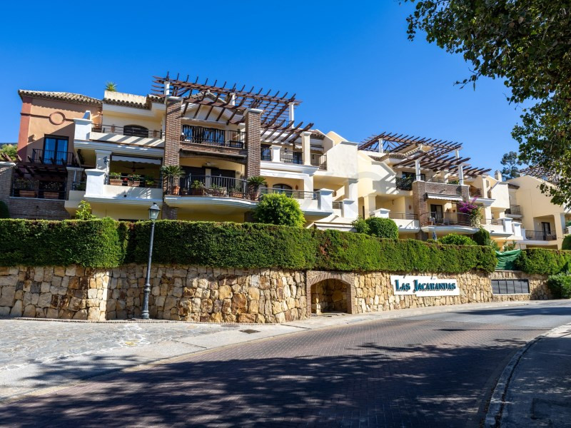 2 Bed Apartment for sale in Benahavís Costa Del Sol, Málaga, Spain
