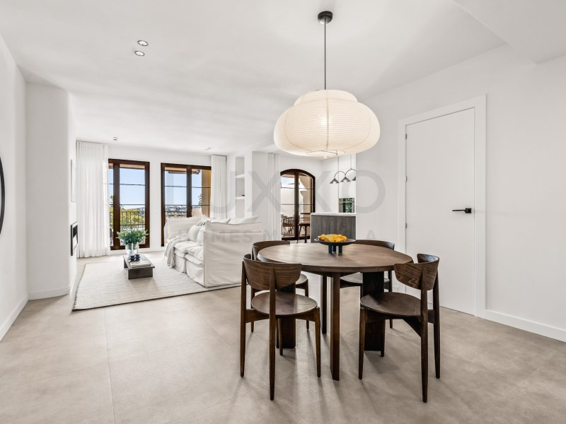2 Bed Apartment for sale in Benahavís Costa Del Sol, Málaga, Spain