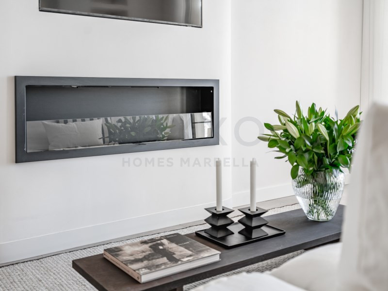 2 Bed Apartment for sale in Benahavís Costa Del Sol, Málaga, Spain