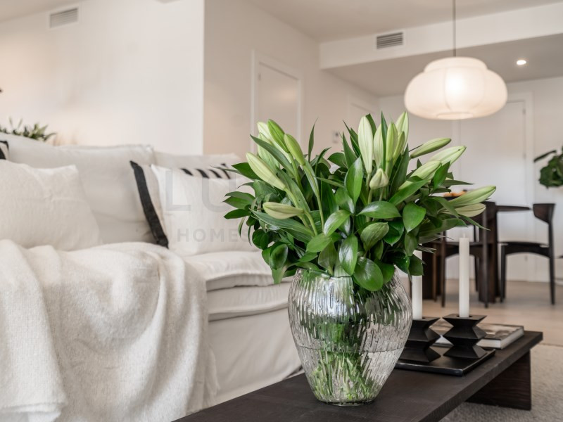 2 Bed Apartment for sale in Benahavís Costa Del Sol, Málaga, Spain