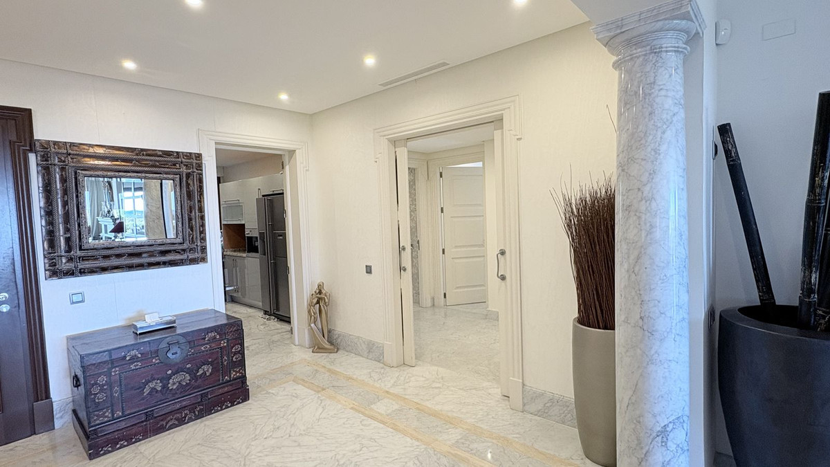 3 Bed Apartment for sale in Los Monteros Costa Del Sol, Málaga, Spain