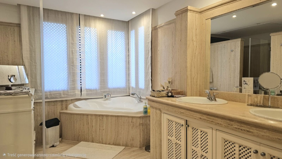 3 Bed Apartment for sale in Los Monteros Costa Del Sol, Málaga, Spain