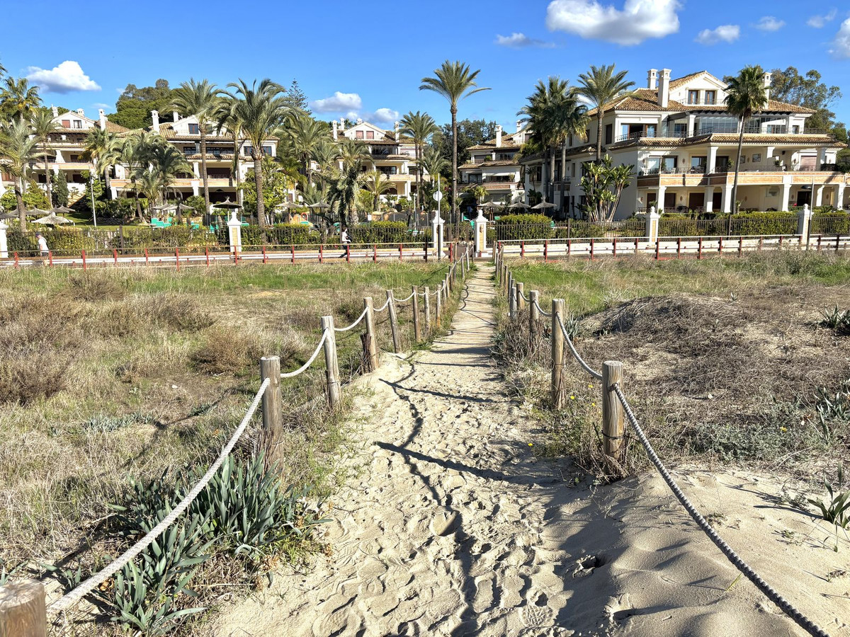 3 Bed Apartment for sale in Los Monteros Costa Del Sol, Málaga, Spain