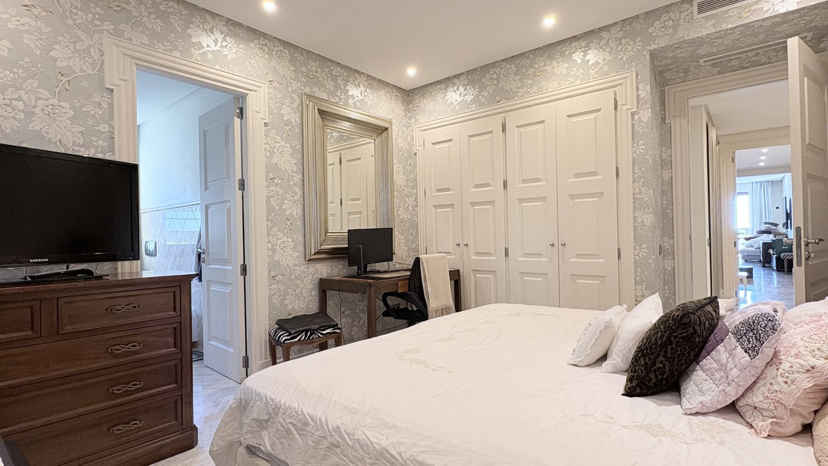 3 Bed Apartment for sale in Los Monteros Costa Del Sol, Málaga, Spain