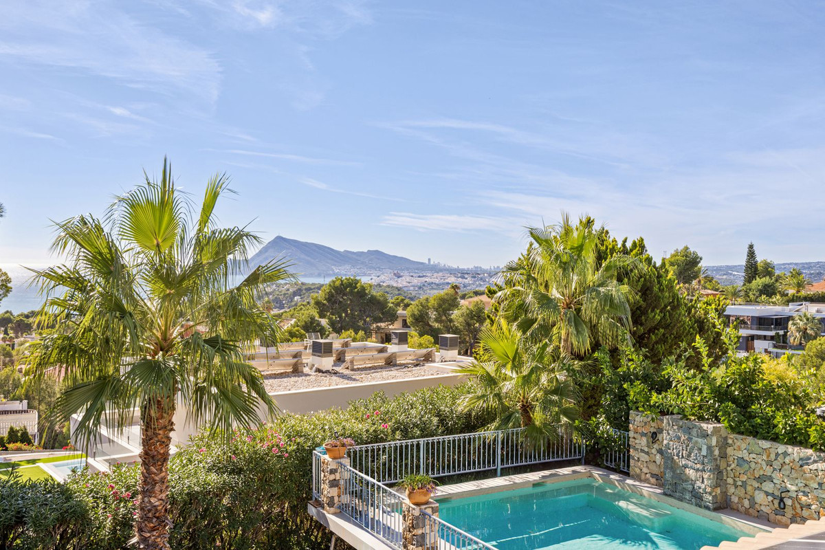 4 Bed Townhouse for sale in Altea Costa Blanca, Alicante, Spain