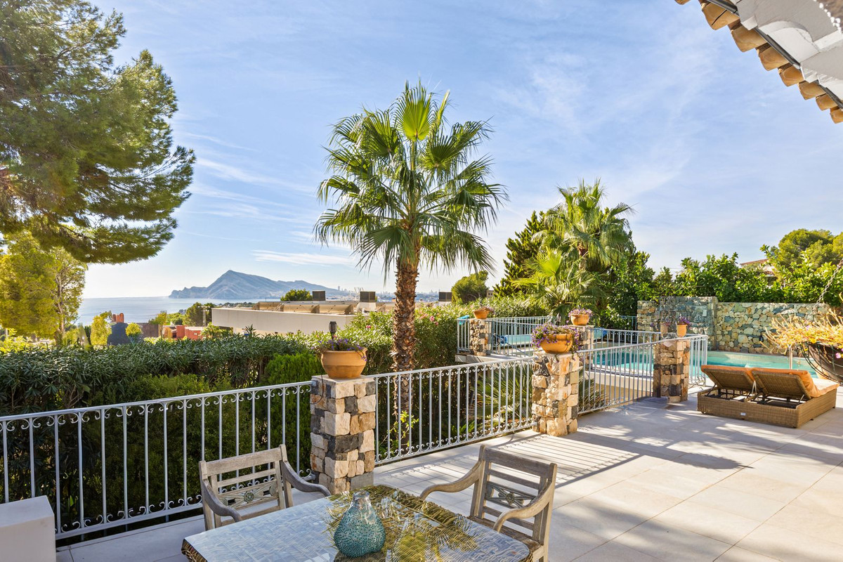 4 Bed Townhouse for sale in Altea Costa Blanca, Alicante, Spain