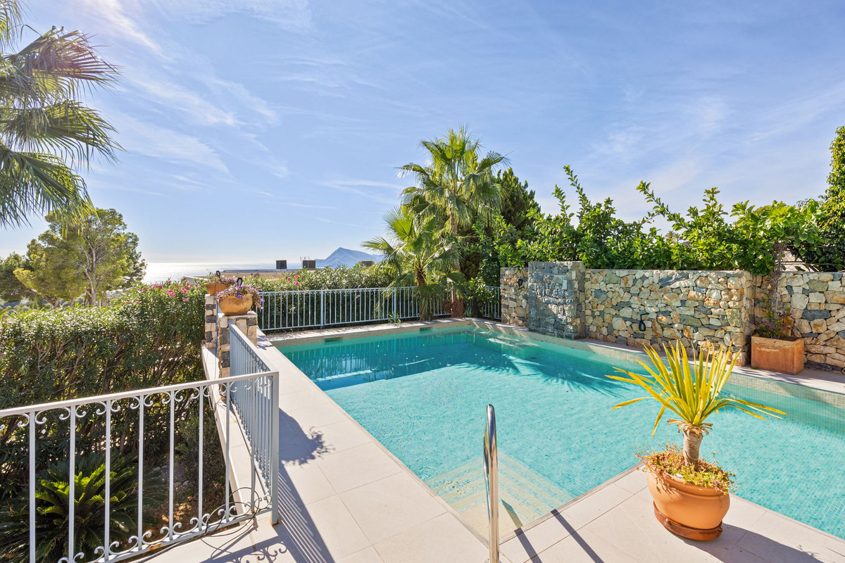 4 Bed Townhouse for sale in Altea Costa Blanca, Alicante, Spain