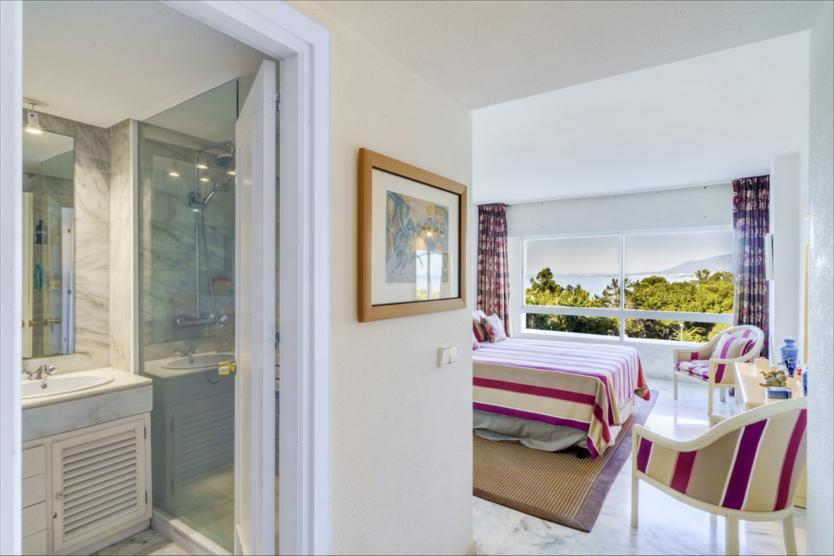 3 Bed Apartment for sale in Torre Real Costa Del Sol, Málaga, Spain