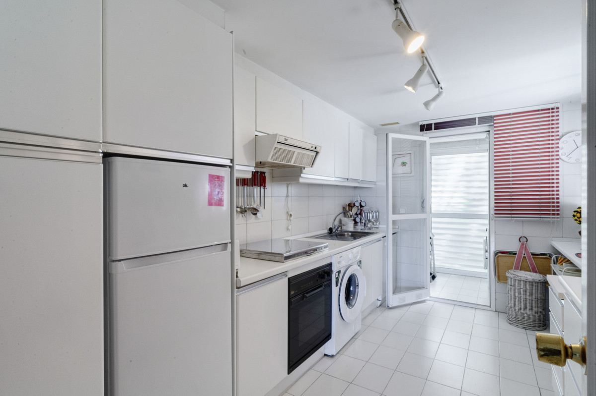 3 Bed Apartment for sale in Torre Real Costa Del Sol, Málaga, Spain