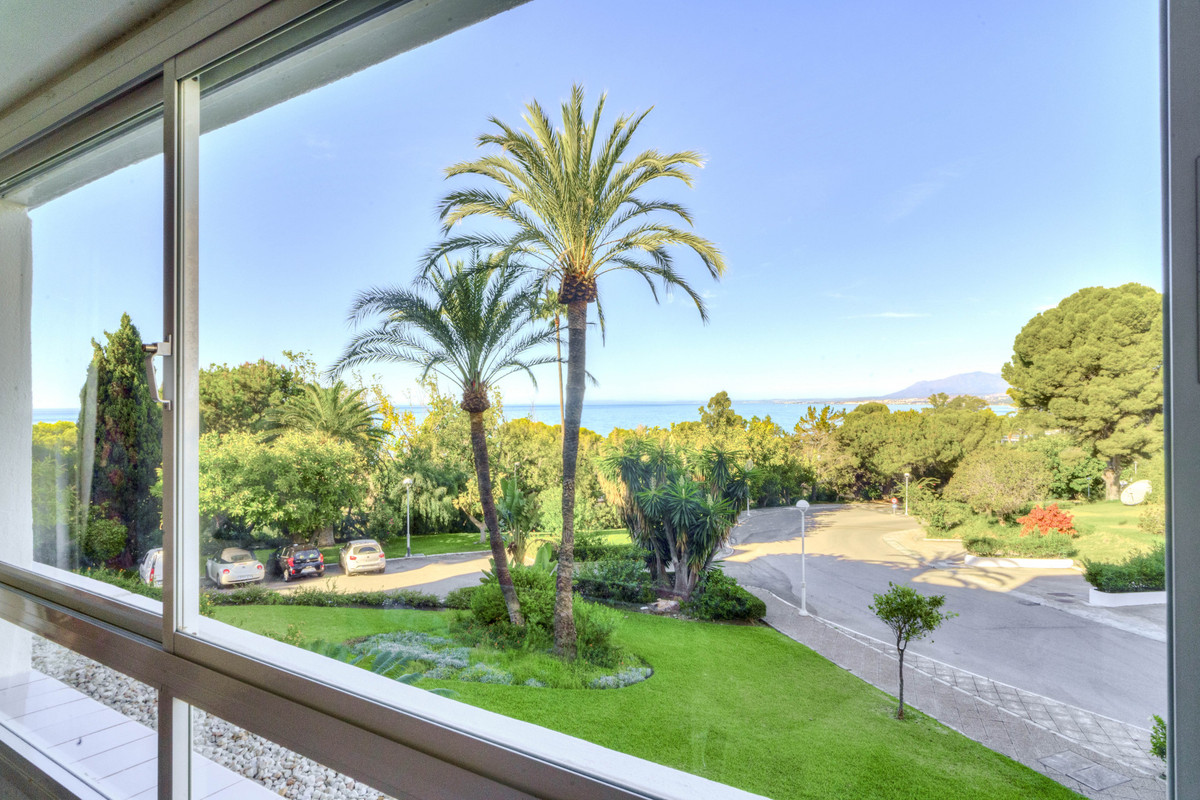 3 Bed Apartment for sale in Torre Real Costa Del Sol, Málaga, Spain