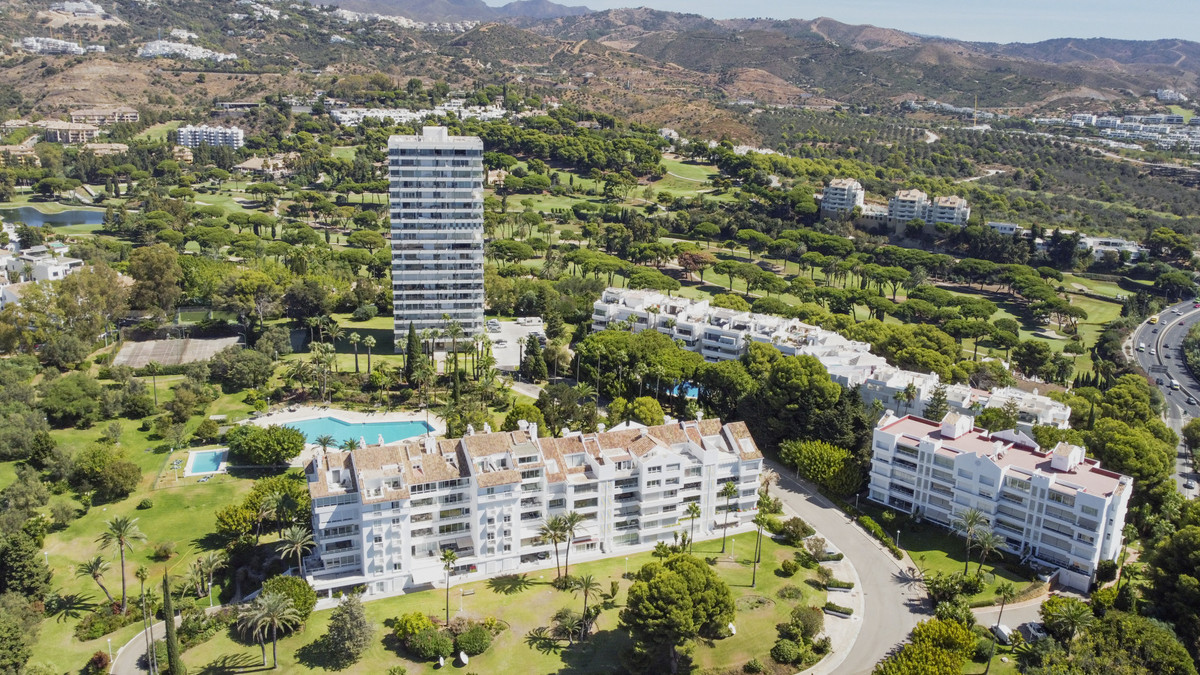 3 Bed Apartment for sale in Torre Real Costa Del Sol, Málaga, Spain