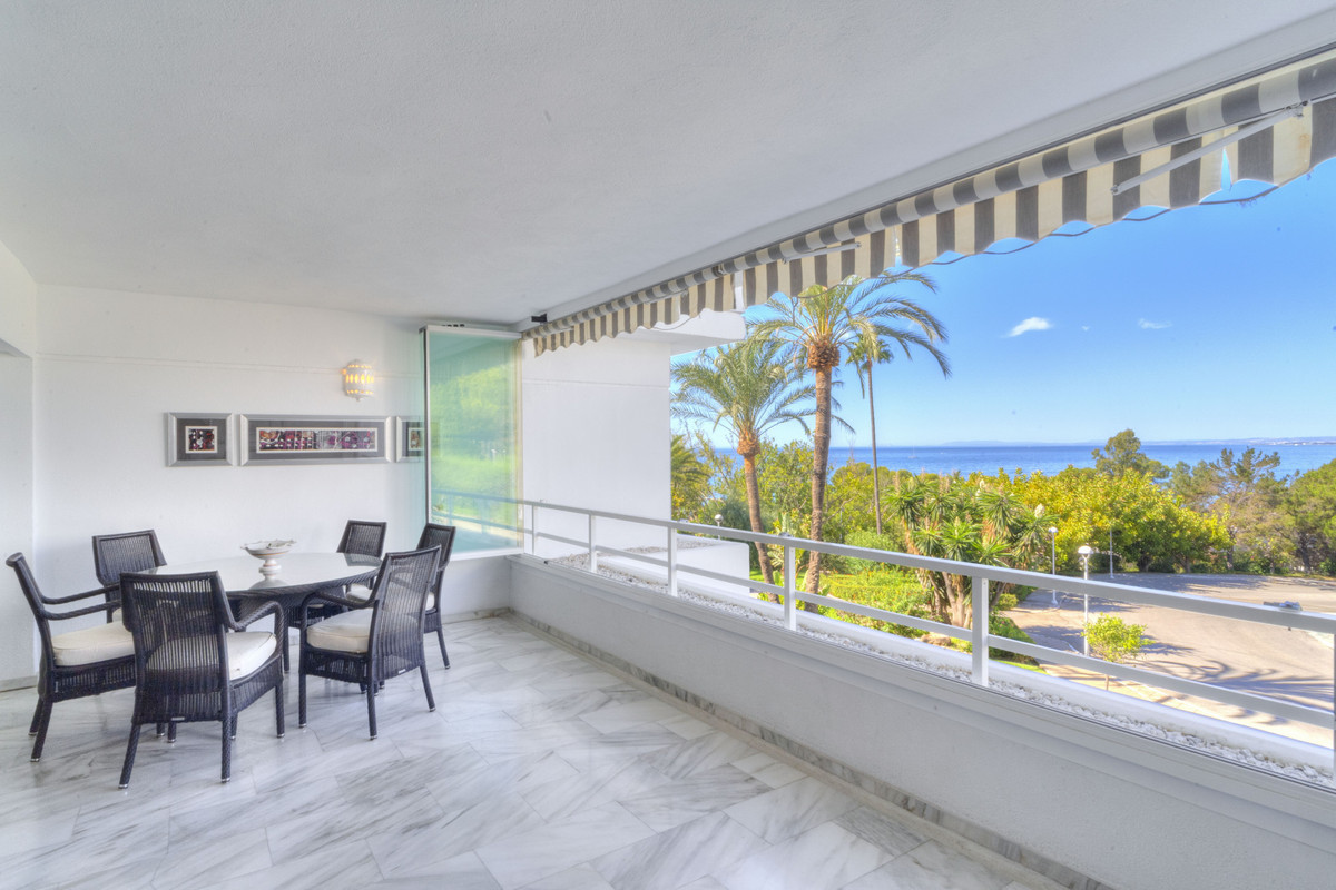 3 Bed Apartment for sale in Torre Real Costa Del Sol, Málaga, Spain