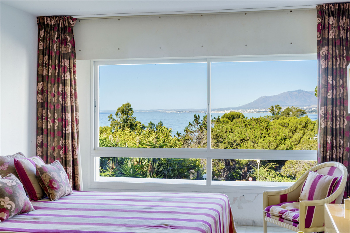 3 Bed Apartment for sale in Torre Real Costa Del Sol, Málaga, Spain